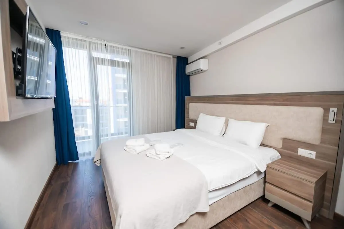 Cozy 1Br Batumi Apt With Balcony - By Wehost